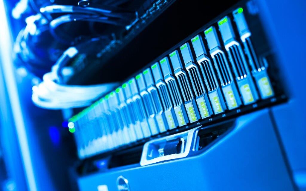 When It Comes To Domain Names & Hosting, Big Isn’t Always Best